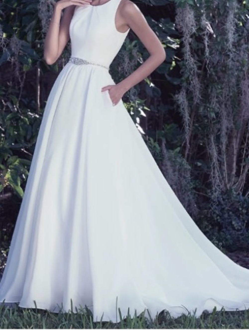Maggie Sottero White Sleeveless A-Line Gown 10 bridal shop demo
